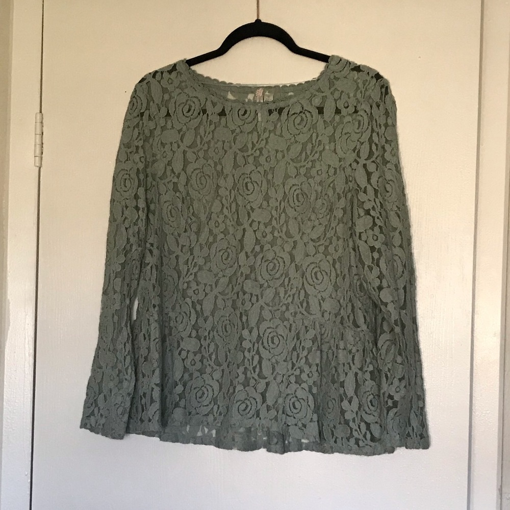 Lauren Conrad Rose Lace long sleeve blouse